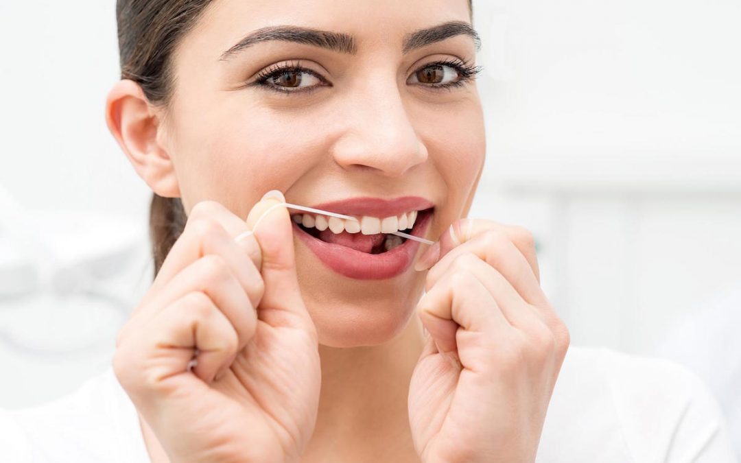 North Lakes Dentist Tips: Top 4 Amazing Benefits of Brushing & Flossing