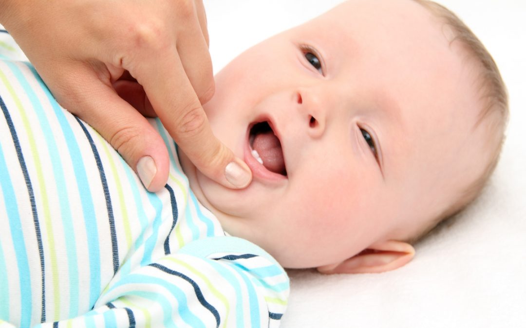 North Lakes Dentist Tips: Does Tooth Decay in Milk Teeth Affect Permanent Teeth?